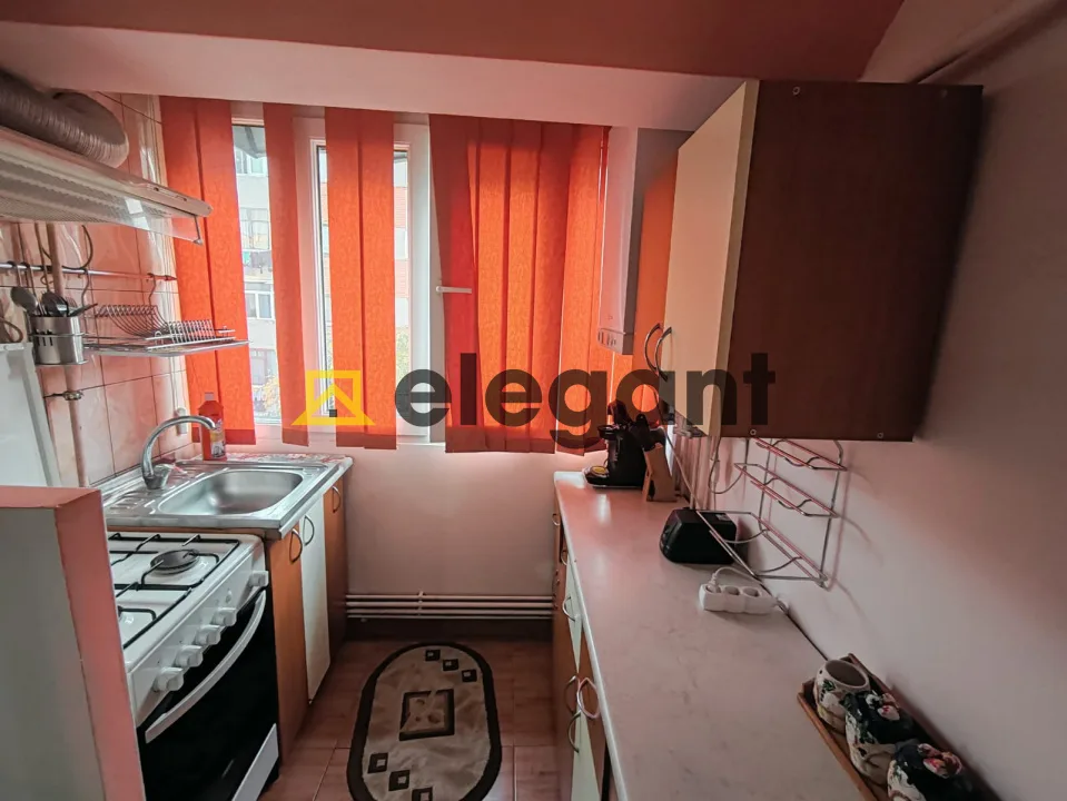 3 camere, centrala, AC, 1 Mai, Scoala-36 — imagine 8