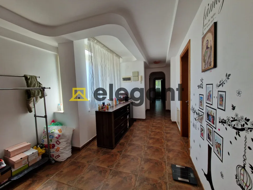 Casa D+P+1E+M si spatiu S+P, 862 mp, teren 690 mp, Piata Chiriac — imagine 10