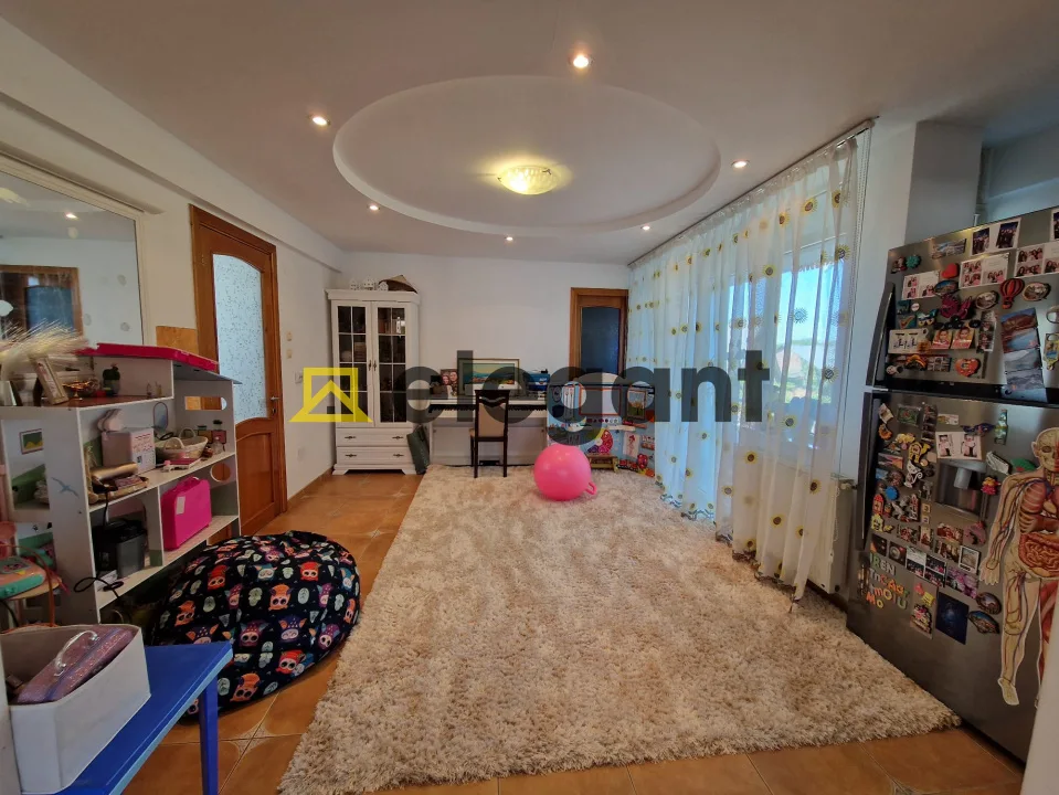 Casa D+P+1E+M si spatiu S+P, 862 mp, teren 690 mp, Piata Chiriac — imagine 9