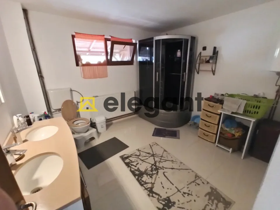 Casa cu spatiu comercial la principala, 216 mp utili, Simnicul de Sus — imagine 13