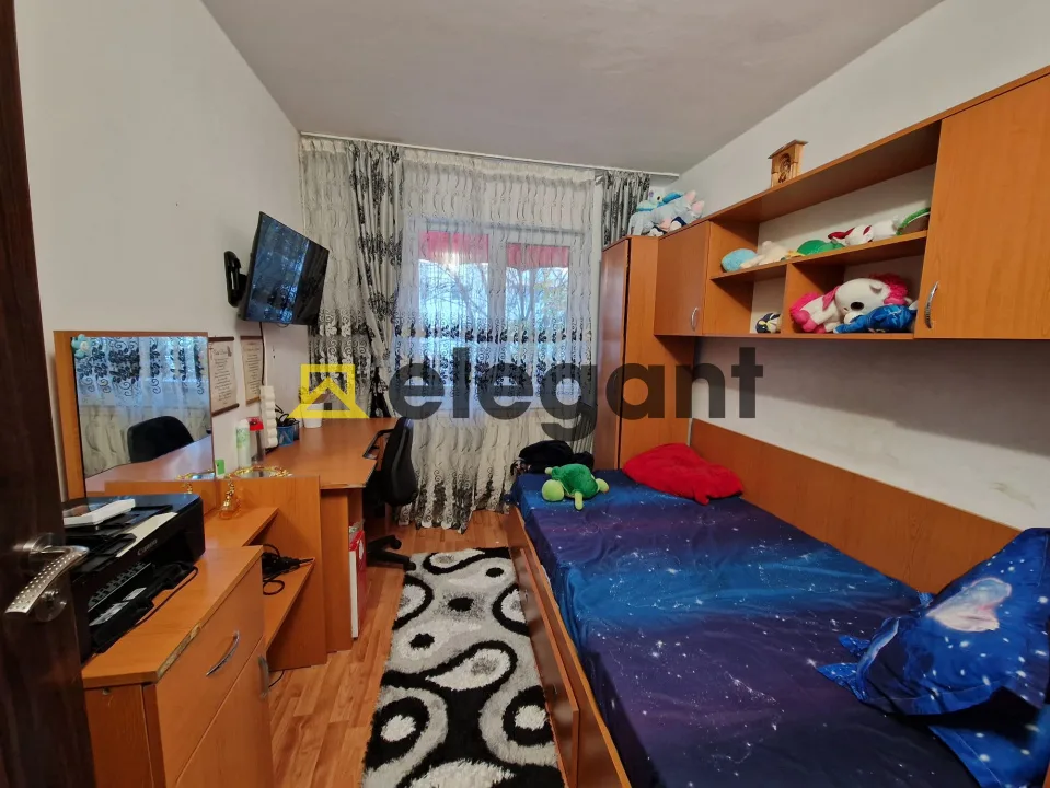 4 camere, AC, centrala, parcare privata, Craiovita-Orizont — imagine 8